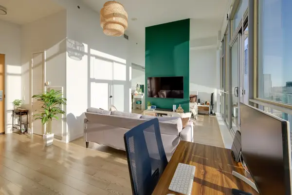 375 King Street W N/A #3501, Toronto C01, ON M5V 1K5