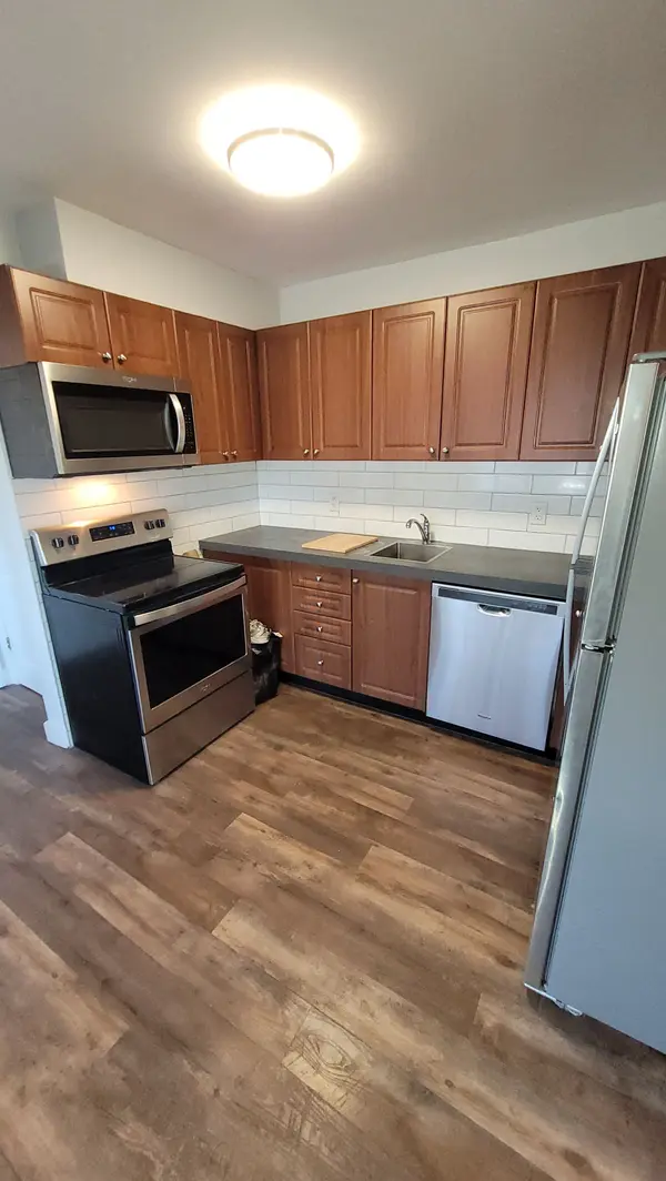 170 Holborne AVE #2, Toronto E03, ON M4C 2R6