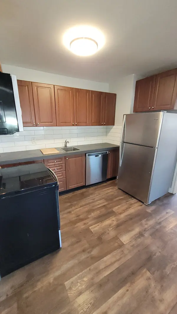 170 Holborne AVE #2, Toronto E03, ON M4C 2R6