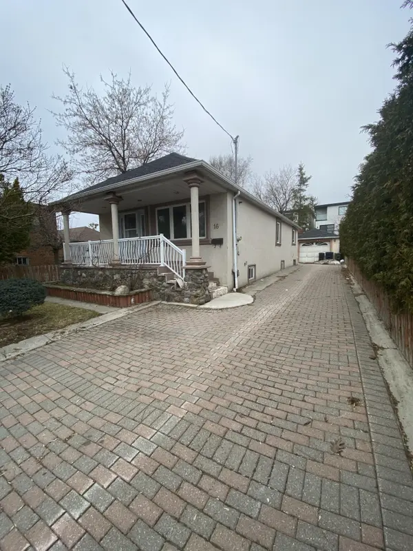 16 Peard RD, Toronto E03, ON M4B 1T7
