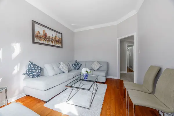 14 Samuel CRES, Halton Hills, ON L7G 5J2