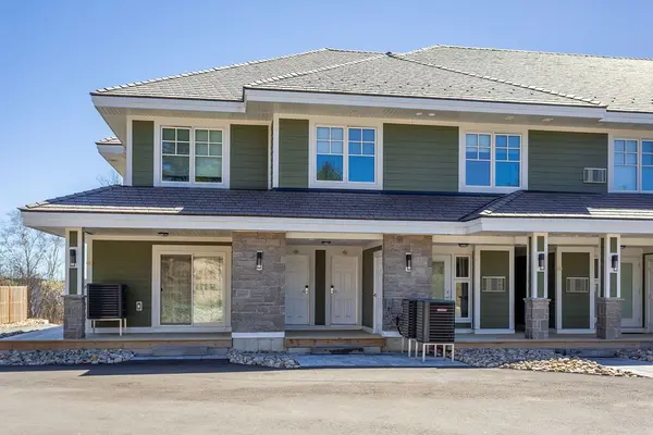 1869 Muskoka 118 RD #BTV-105, Muskoka Lakes, ON P1L 1W8