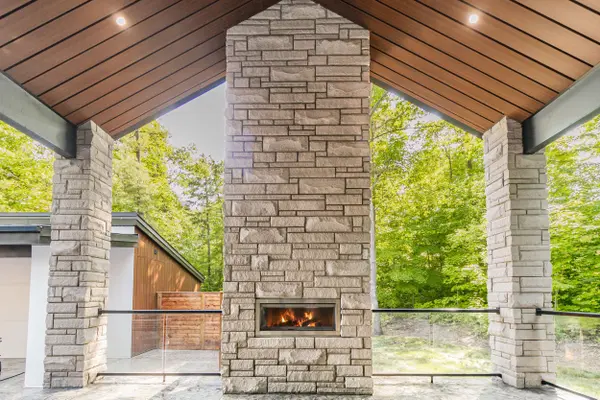 10175 MERRYWOOD DR, Lambton Shores, ON N0M 1T0