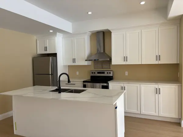 141 Pugh ST #Upper, Perth East, ON N0K 1M0