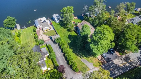 30 & 31 E Shore Culver Rd, Frankford Twp., NJ 07826