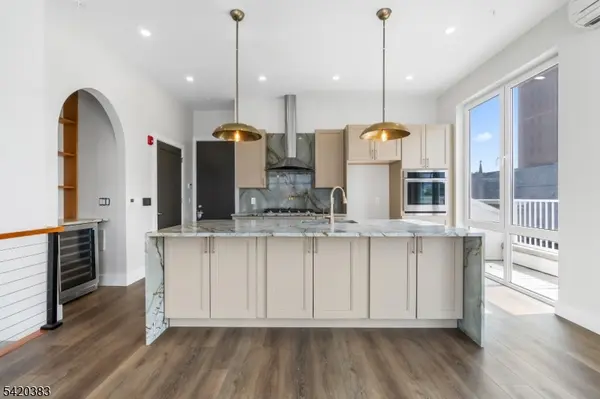 21 Lincoln Park #400, Newark City, NJ 07102