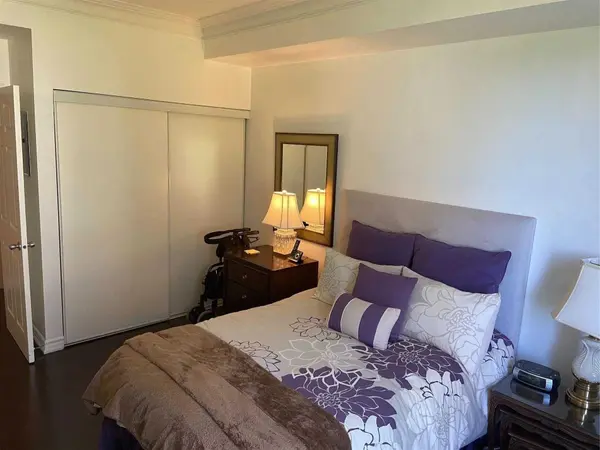 4200 Bathurst ST #409, Toronto C06, ON M3H 6C7