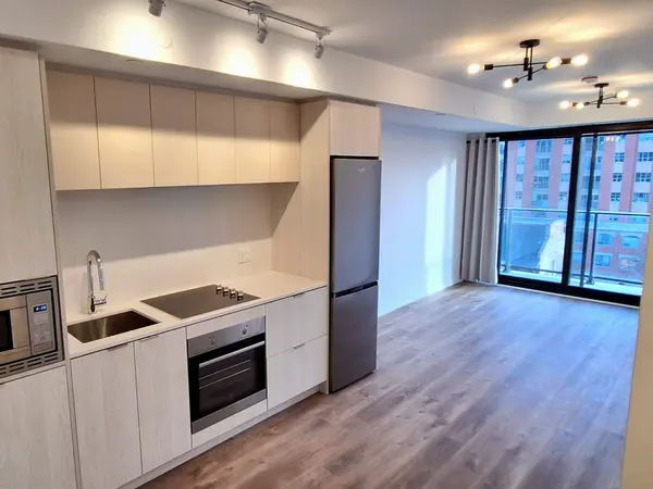 1 Jarvis ST #708, Hamilton, ON L8R 0A8