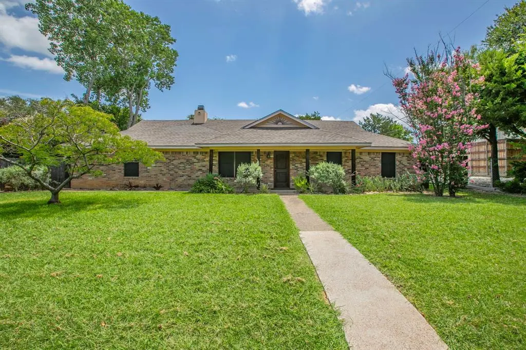14007 Harbor Drive, Woodway, TX 76712