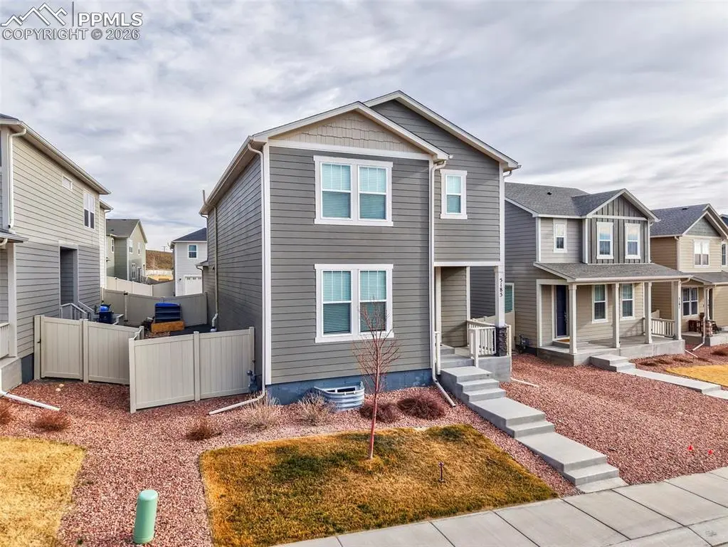 5185 Roundhouse DR, Colorado Springs, CO 80925