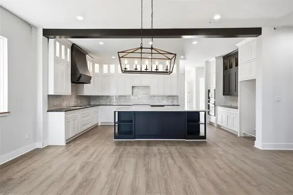 250 Weldon Drive, Woodway, TX 76712