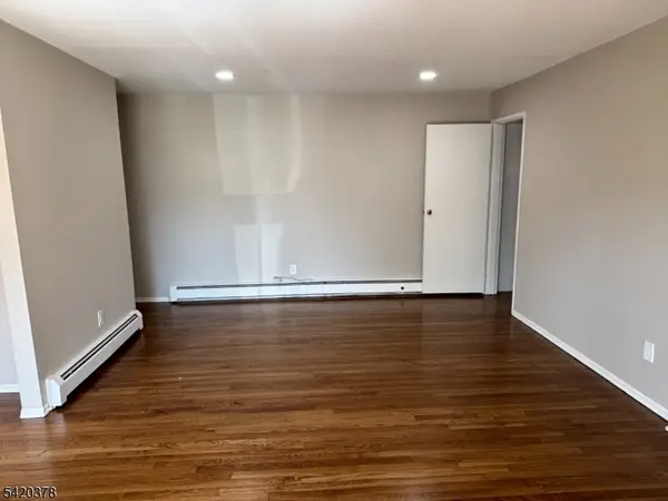 38 Deanna Dr #99, Hillsborough Twp., NJ 08844