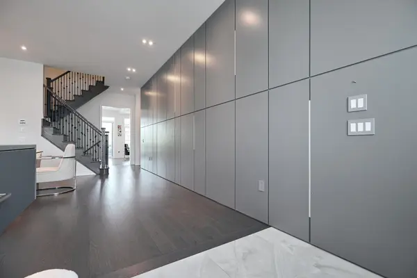 296 Ben Sinclair AVE, East Gwillimbury, ON L9N 0Z1