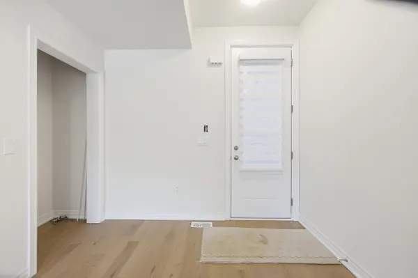 3197 Sixth Line #Unit 2, Oakville, ON L6H 0V8