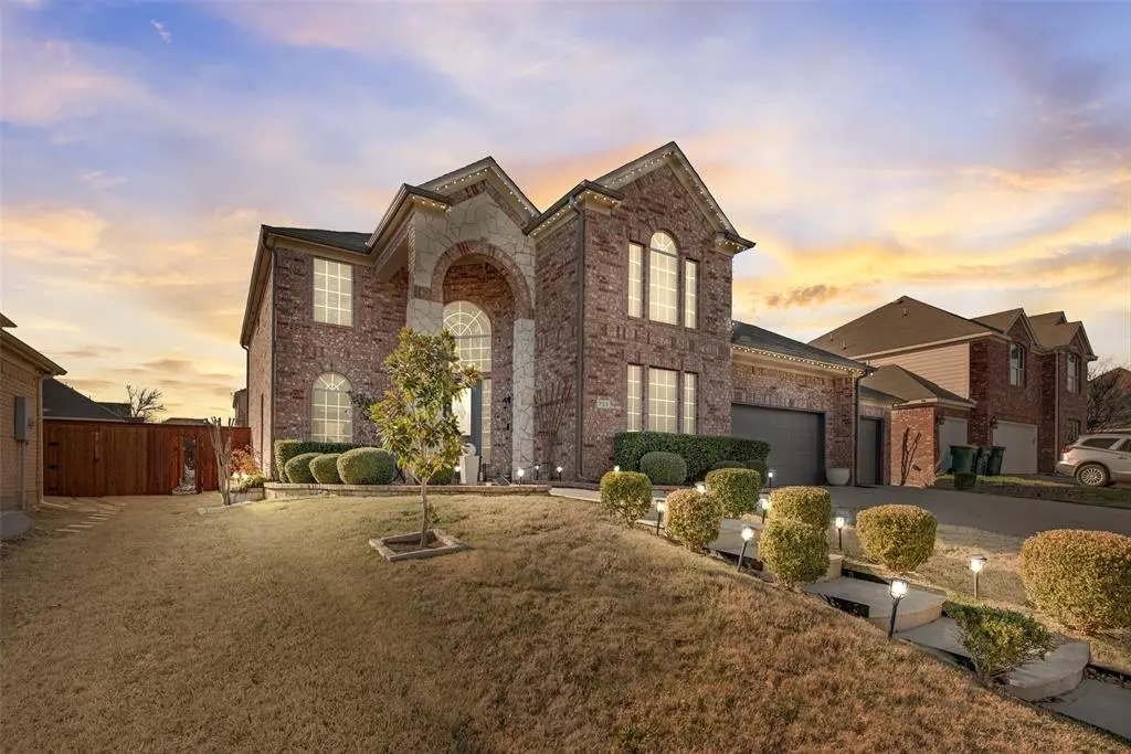 723 Creekstone Drive, Cedar Hill, TX 75104