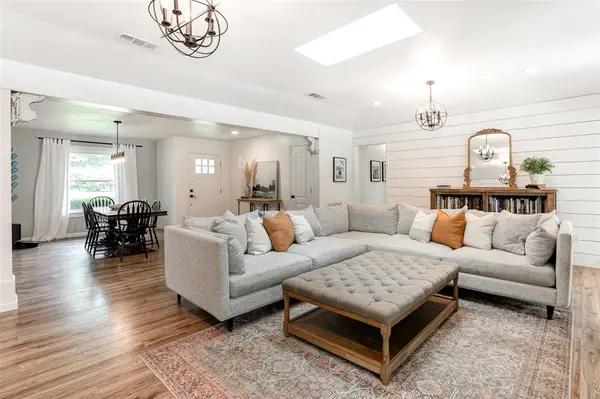 306 Mockingbird Lane,  Highland Village,  TX 75077