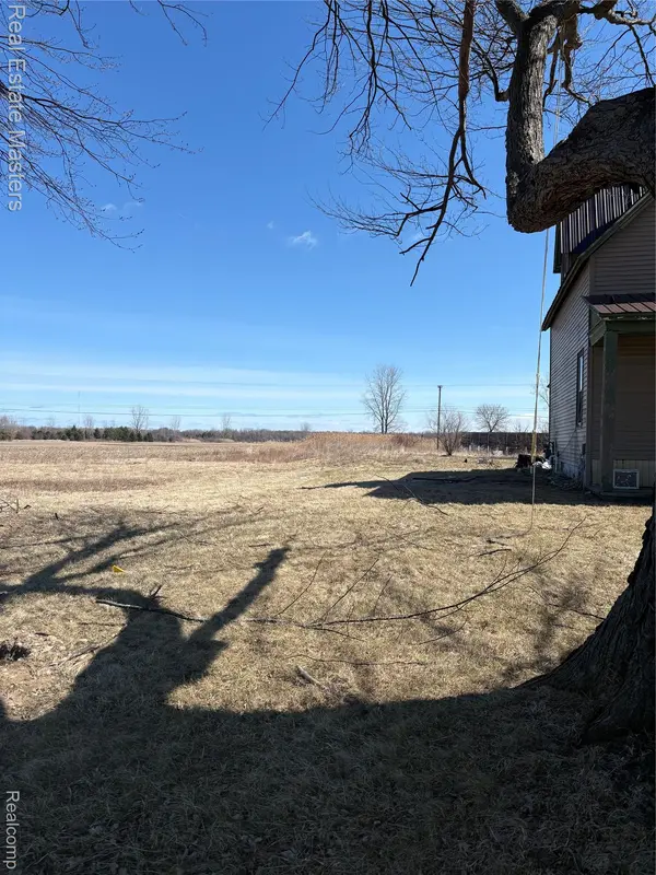 5230 State RD, Fort Gratiot Charter Township, MI 48059