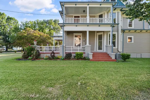 1020 W 3rd Avenue, Corsicana, TX 75110