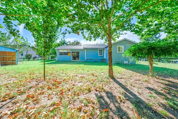 508 Smith Street, Como, TX 75431