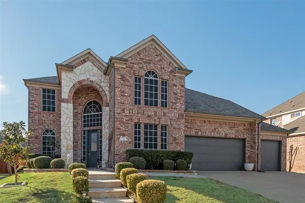 723 Creekstone Drive, Cedar Hill, TX 75104