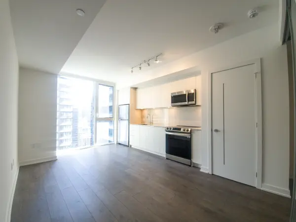 357 KING ST W #2805, Toronto C01, ON M5V 1K1