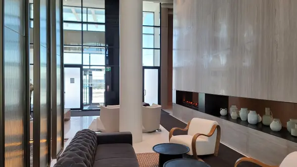 195 Commerce ST #3216, Vaughan, ON L4K 0P9