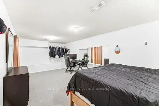 900 Central Park DR #92, Brampton, ON L6S 3J6