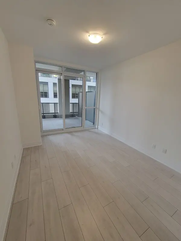 30 Elm DR W #308, Mississauga, ON L5B 0N6