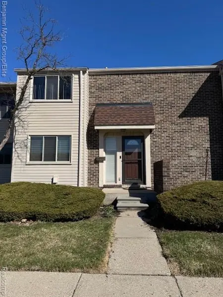 7 Hampton Towne ST #7, Southfield, MI 48075