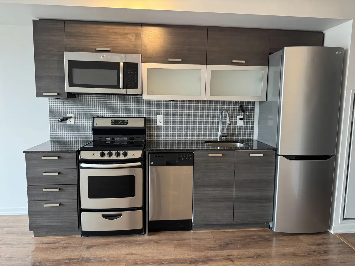 36 Lisgar ST #1205E, Toronto C01, ON M6J 0C7