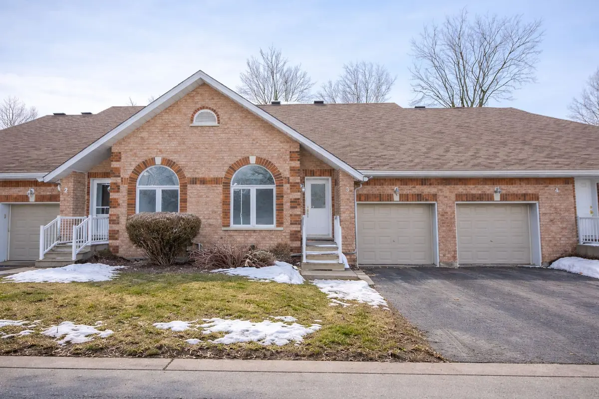 358 Little AVE #3, Barrie, ON L4N 2Z6