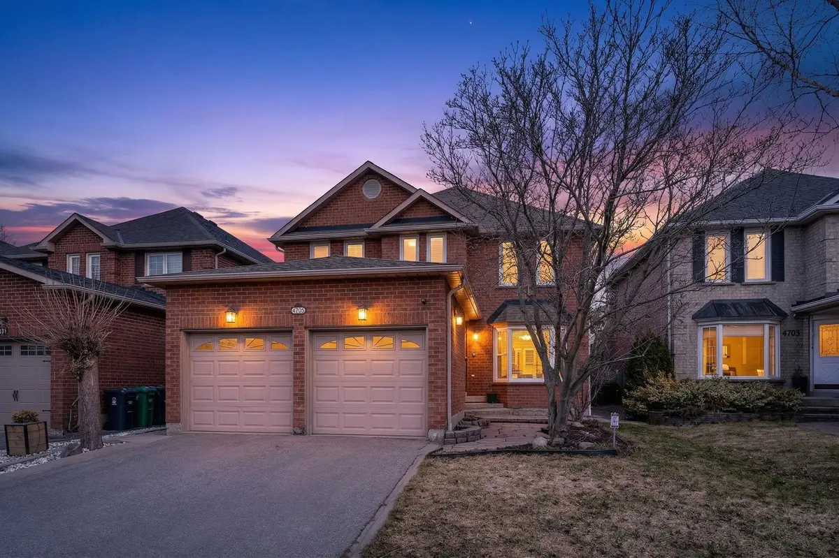 4705 Rathkeale RD, Mississauga, ON L5V 1J8