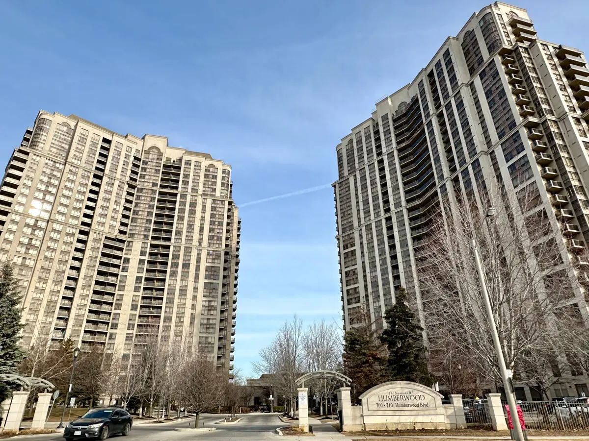 700 Humberwood BLVD #822, Toronto W10, ON M9W 7J4