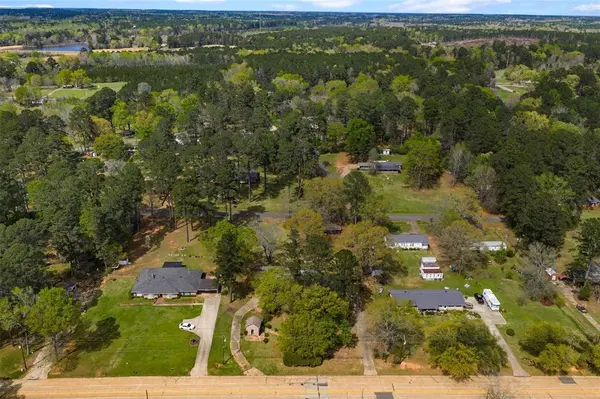 706 E Mary Lee Street, Plain Dealing, LA 71064