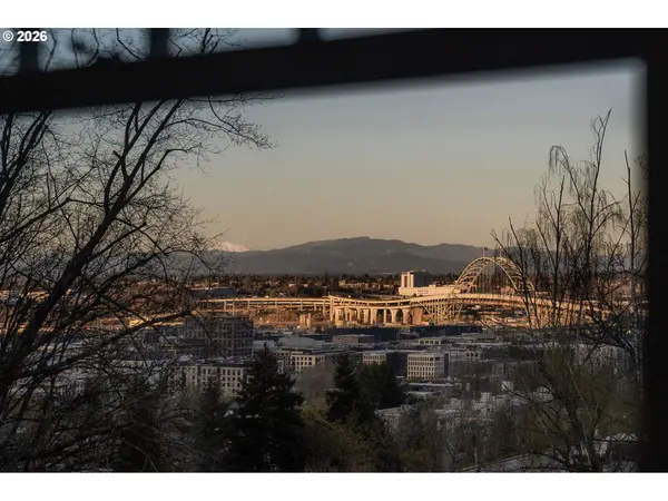 840 NW SUMMIT AVE, Portland, OR 97210