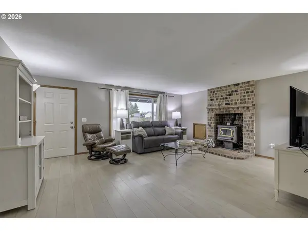 2327 12TH AVE, Forest Grove, OR 97116