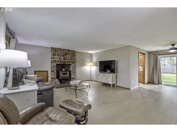 2327 12TH AVE, Forest Grove, OR 97116