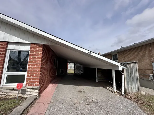 108 Iroquois AVE, Oshawa, ON L1G 3X3