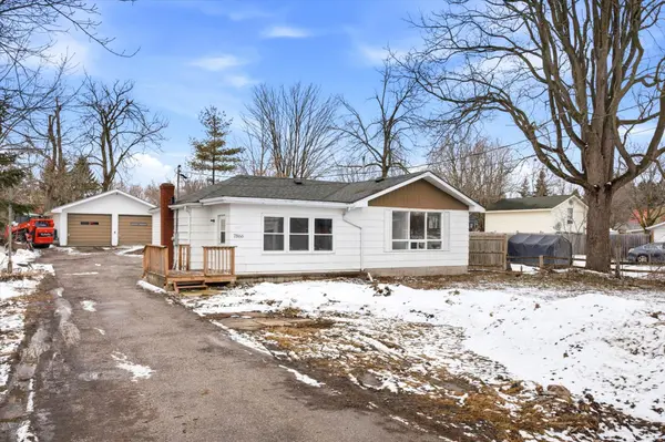 7866 Yonge ST N, Innisfil, ON L9S 1L4