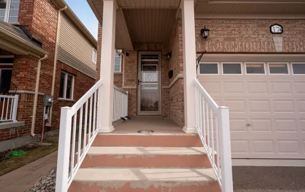 17 Wagner CRES, Essa, ON L3W 0P4