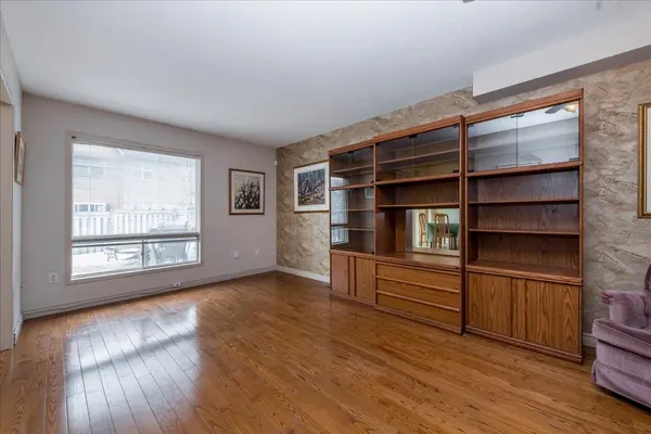 142 Leslie AVE, Barrie, ON L4N 9P4