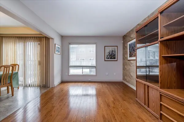 142 Leslie AVE, Barrie, ON L4N 9P4