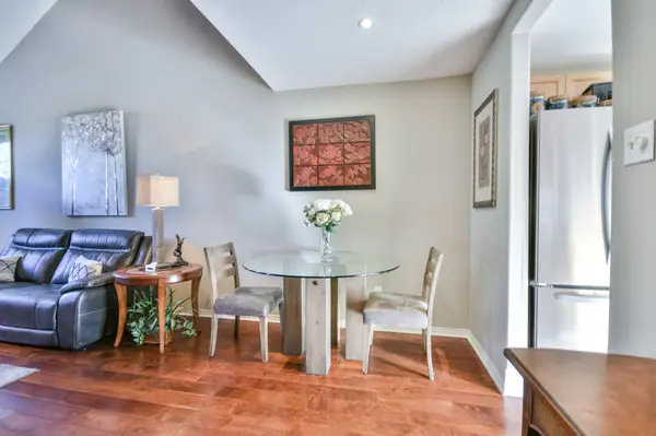 358 Little AVE #3, Barrie, ON L4N 2Z6