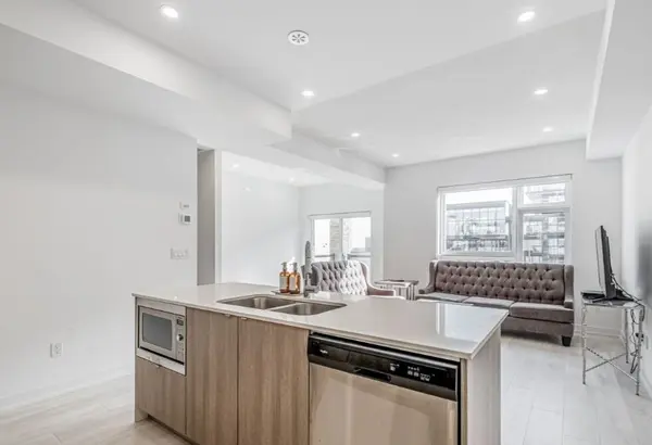 1121 Cooke BLVD #51, Burlington, ON L7T 0C4