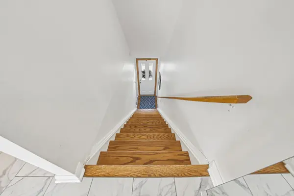 2055 Walkers Line #242, Burlington, ON L7M 4B5