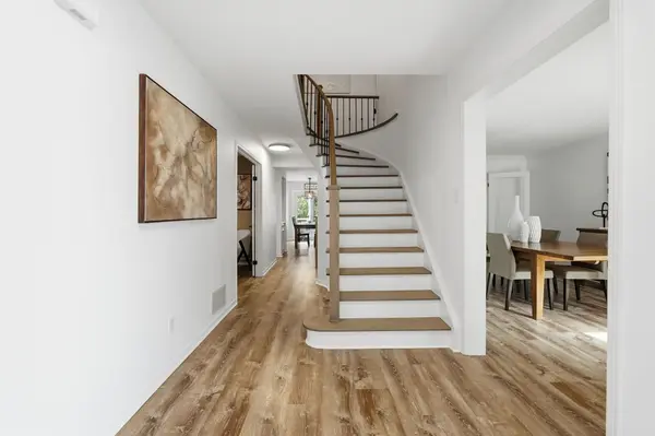 2493 Newport ST, Burlington, ON L7M 3X7