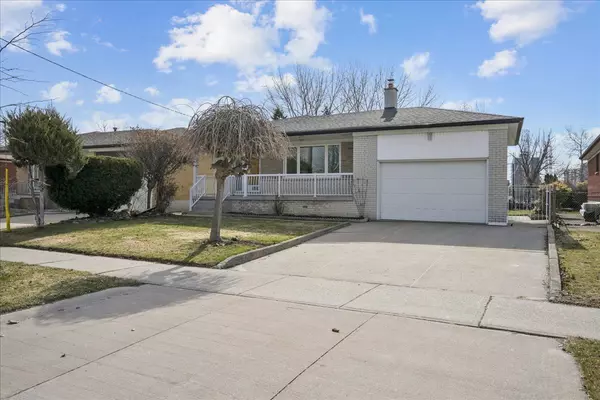 297 Driftwood AVE, Toronto W05, ON M3N 2N6