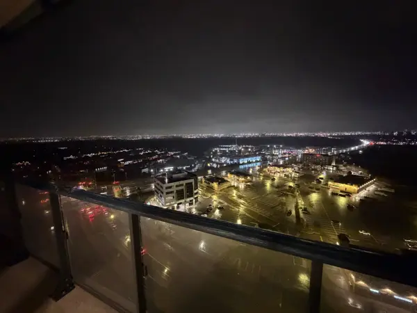 15 Skyridge DR E #1705, Brampton, ON L6P 4S3