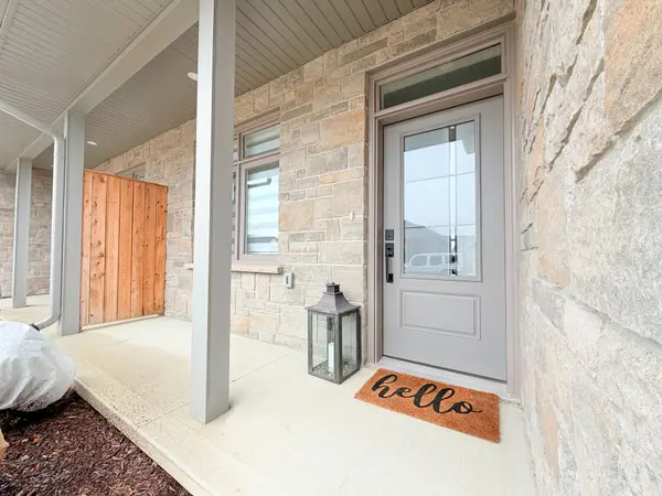 108 Irishwood LN, Brockton, ON N0G 2V0