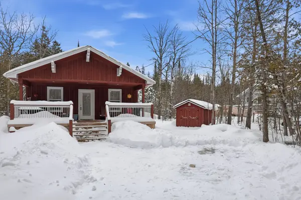 38 Miller Lake RD, Northern Bruce Peninsula, ON N0H 1Z0
